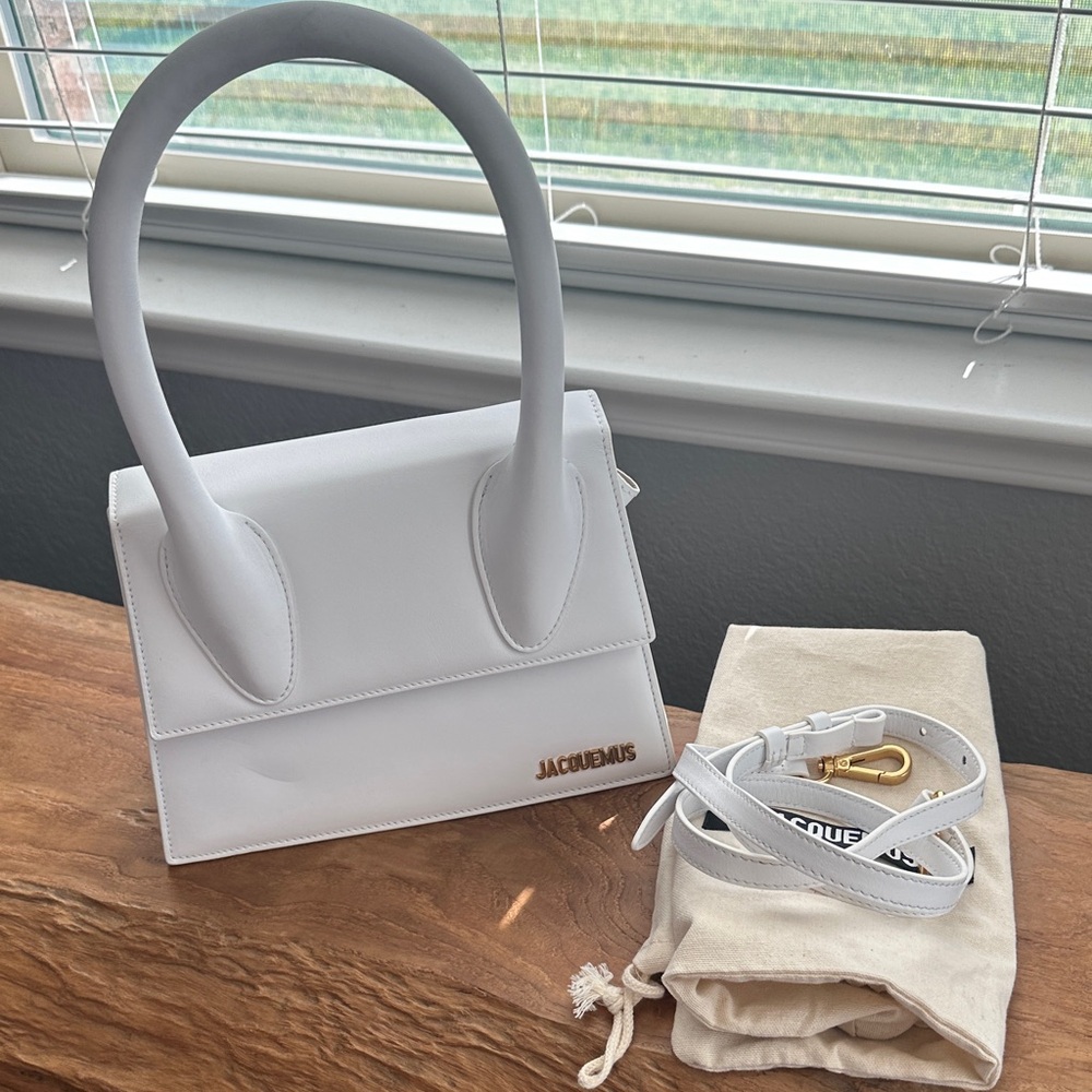 Jacquemus Elegant White Mini Bag - Picture 15 of 17